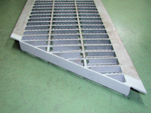 ROVAL painted welds of grating